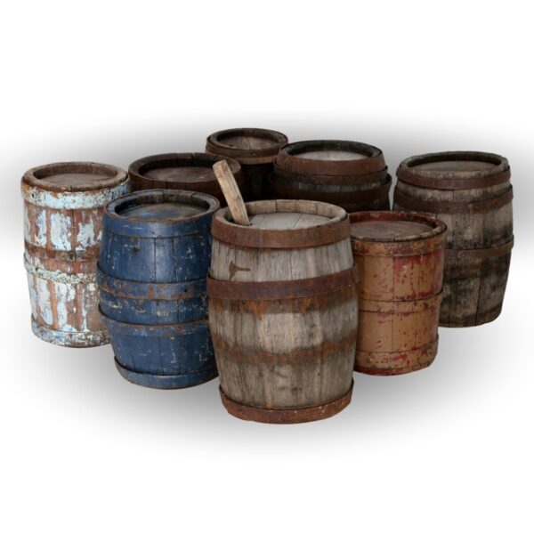 q Set di 9 Botti da Birra Antiche - Fascino Rustico e Versatilità